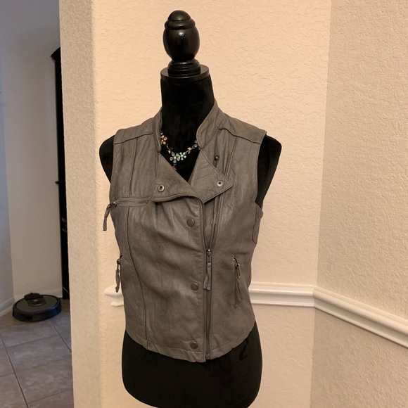 Forever 21 Jackets & Blazers - 🎃 Forever 21 Moto women’s Faux Leather  vest